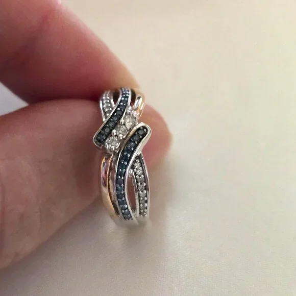 Diamond Three Stone Bypass Ring – 10K Rose Gold & Sterling Silver - Size 7 - Picture 8 of 9